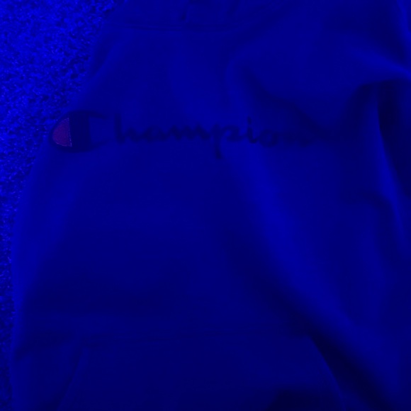 Size medium in men's Champion hoodie all gray, some black some red used no rips - Picture 1 of 1